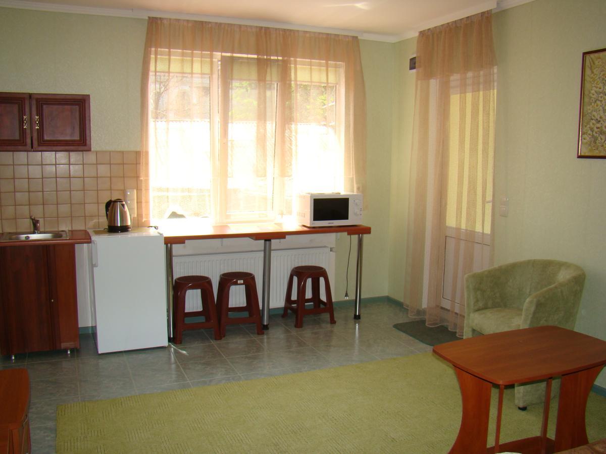 Mini-Hotel In Odessa Yard Ngoại thất bức ảnh