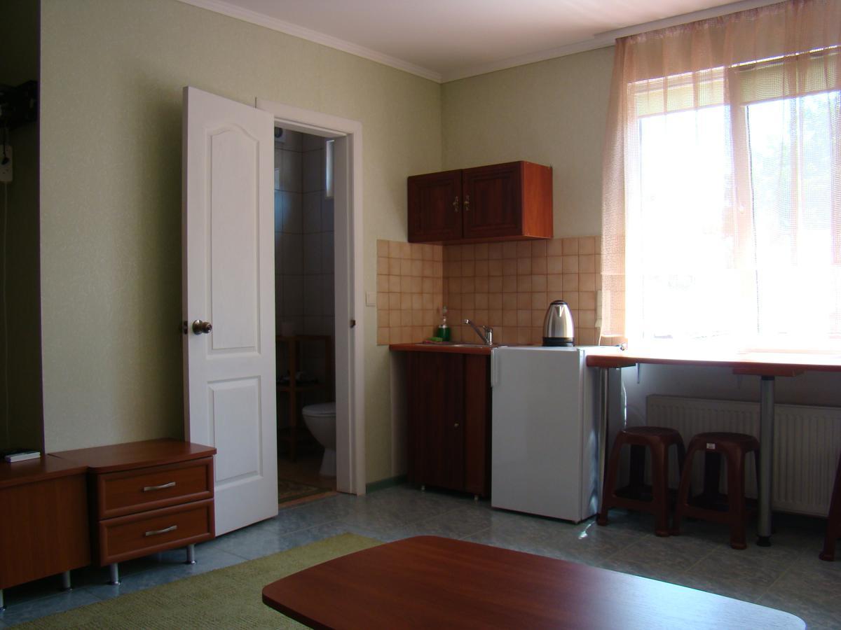 Mini-Hotel In Odessa Yard Ngoại thất bức ảnh